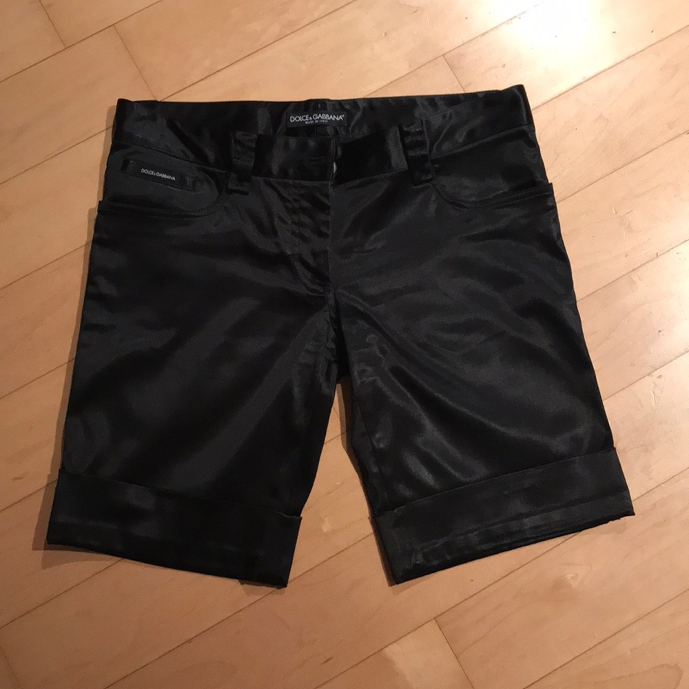 Dolce & Gabbana black satin shorts 42 / 8 stretch